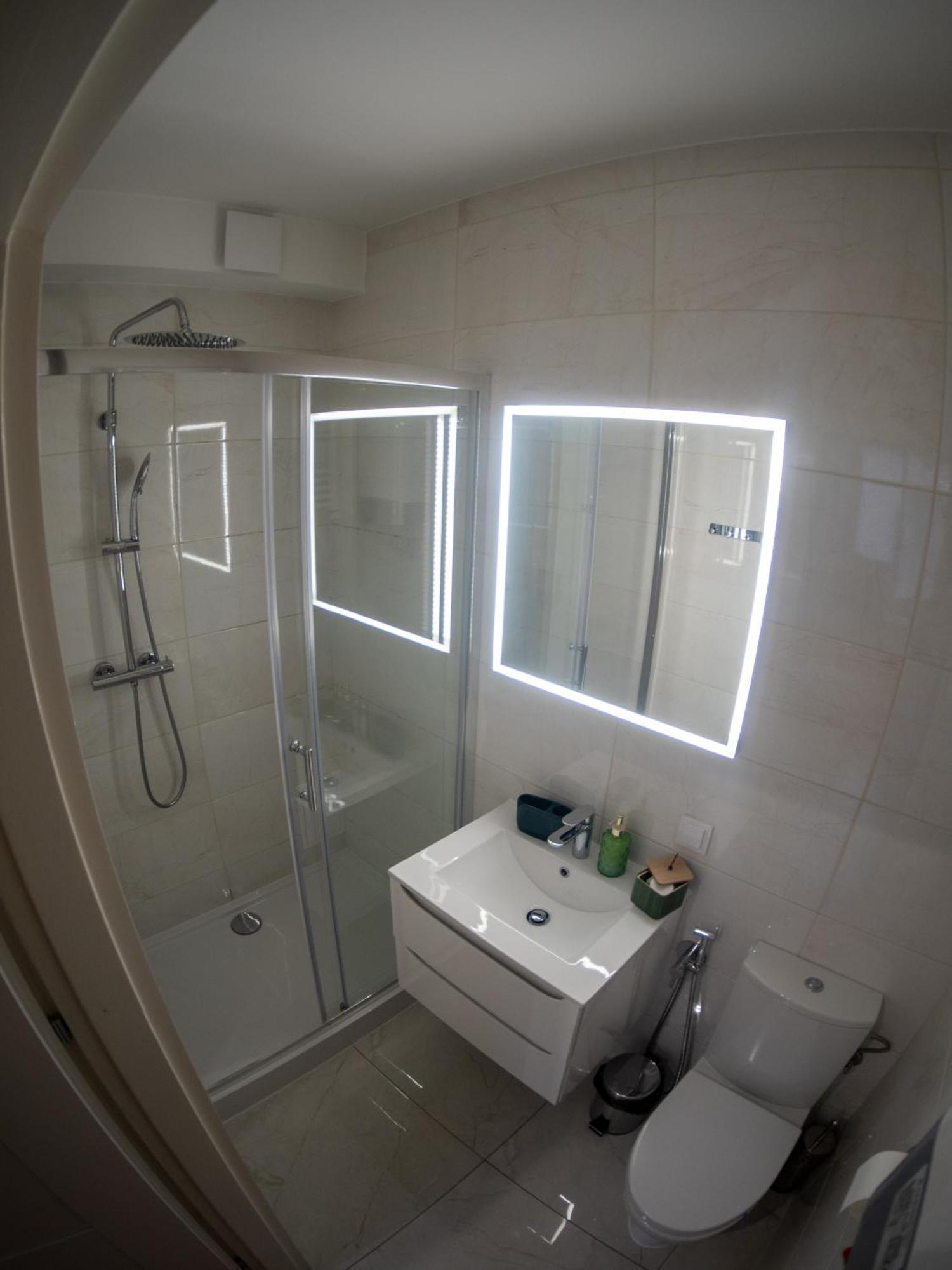 Apartament Classic Comfort Aleja Nmp 8 - Free Parking Czestochowa Bagian luar foto