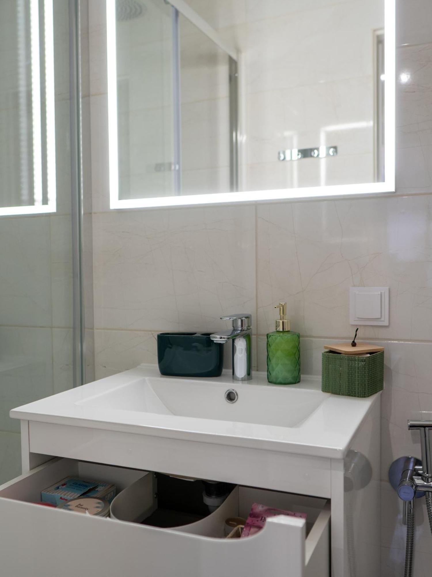 Apartament Classic Comfort Aleja Nmp 8 - Free Parking Czestochowa Bagian luar foto