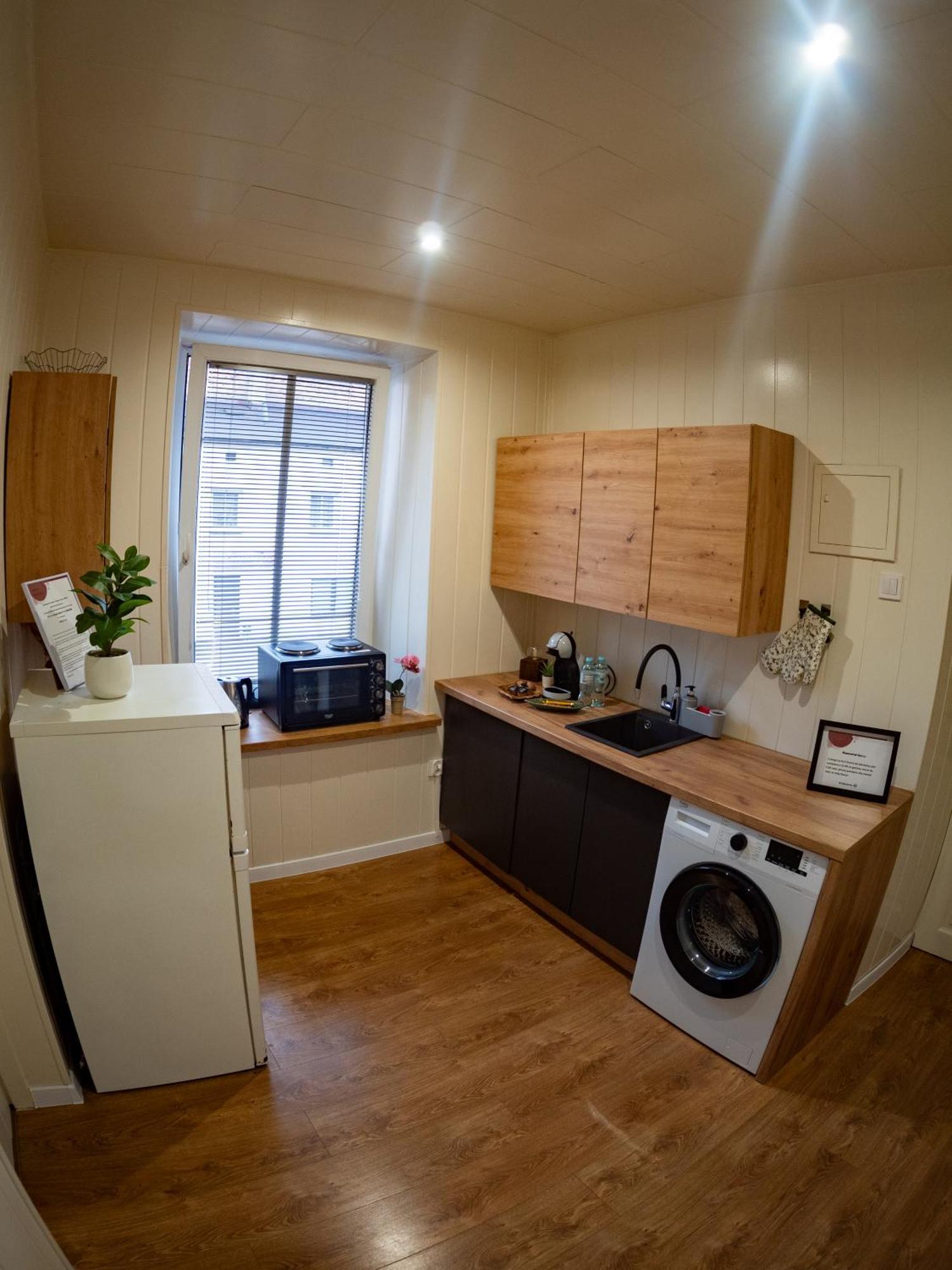 Apartament Classic Comfort Aleja Nmp 8 - Free Parking Czestochowa Bagian luar foto