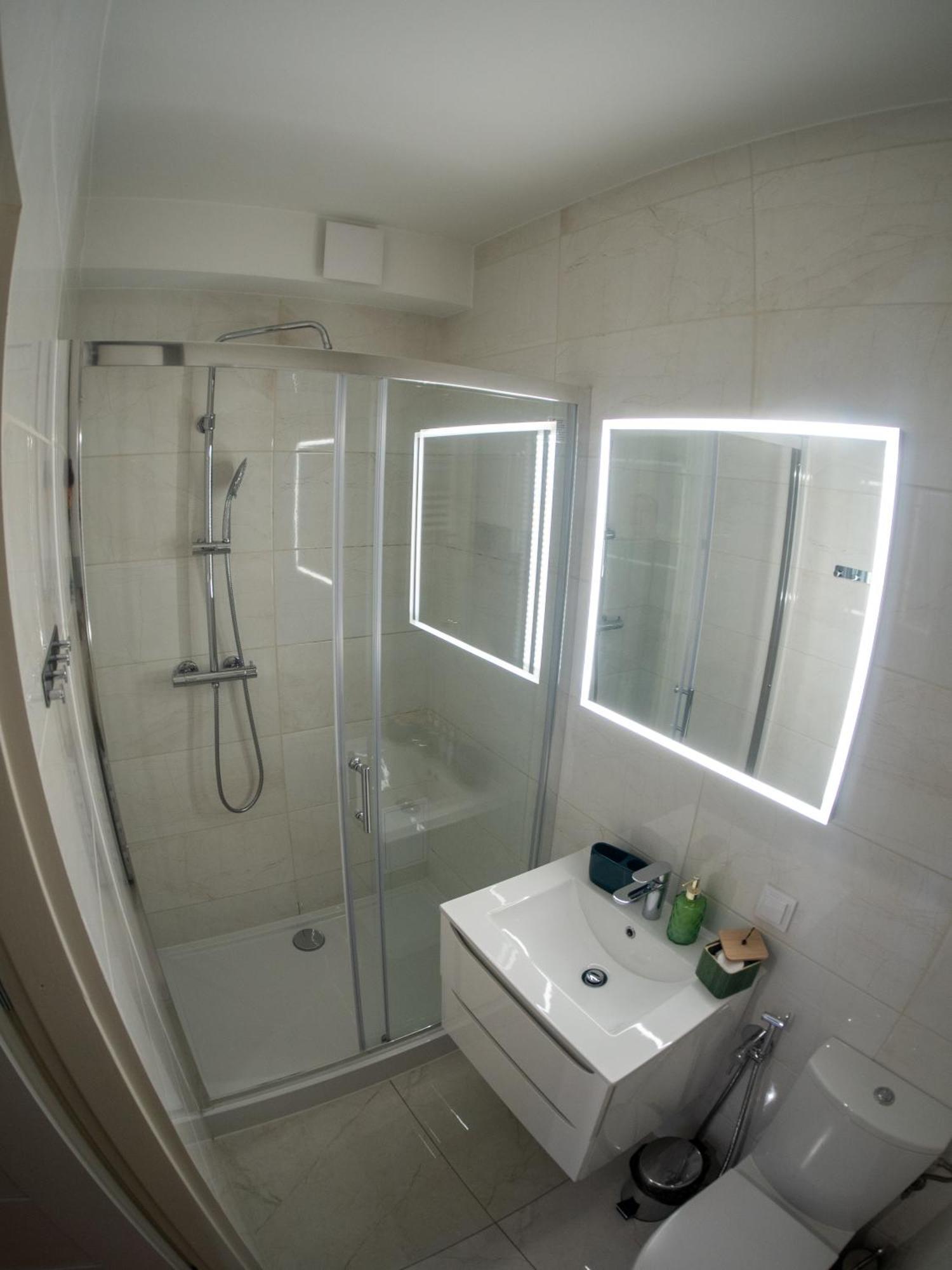 Apartament Classic Comfort Aleja Nmp 8 - Free Parking Czestochowa Bagian luar foto
